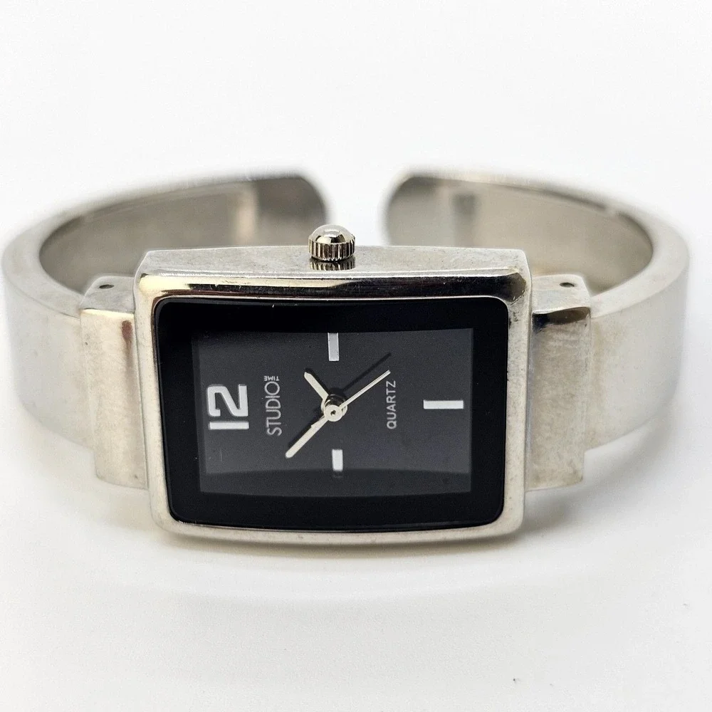 Studio 22MM Women's Bracelet Watch Black Dial Gray Bracelet Band‎ 6